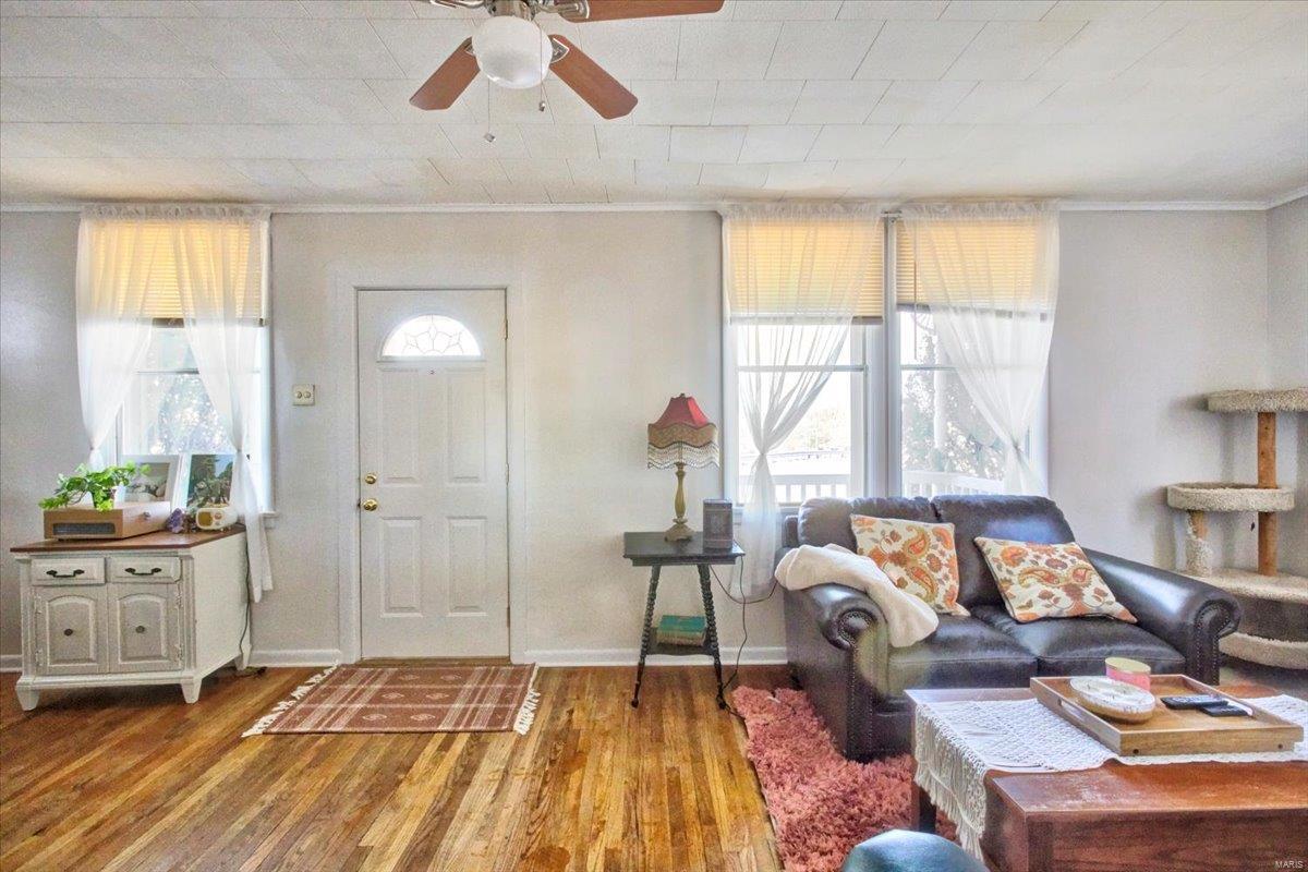 3840 Weber Road St. Louis, MO 63125 - Photo 3 of 25 Gallery Image 3