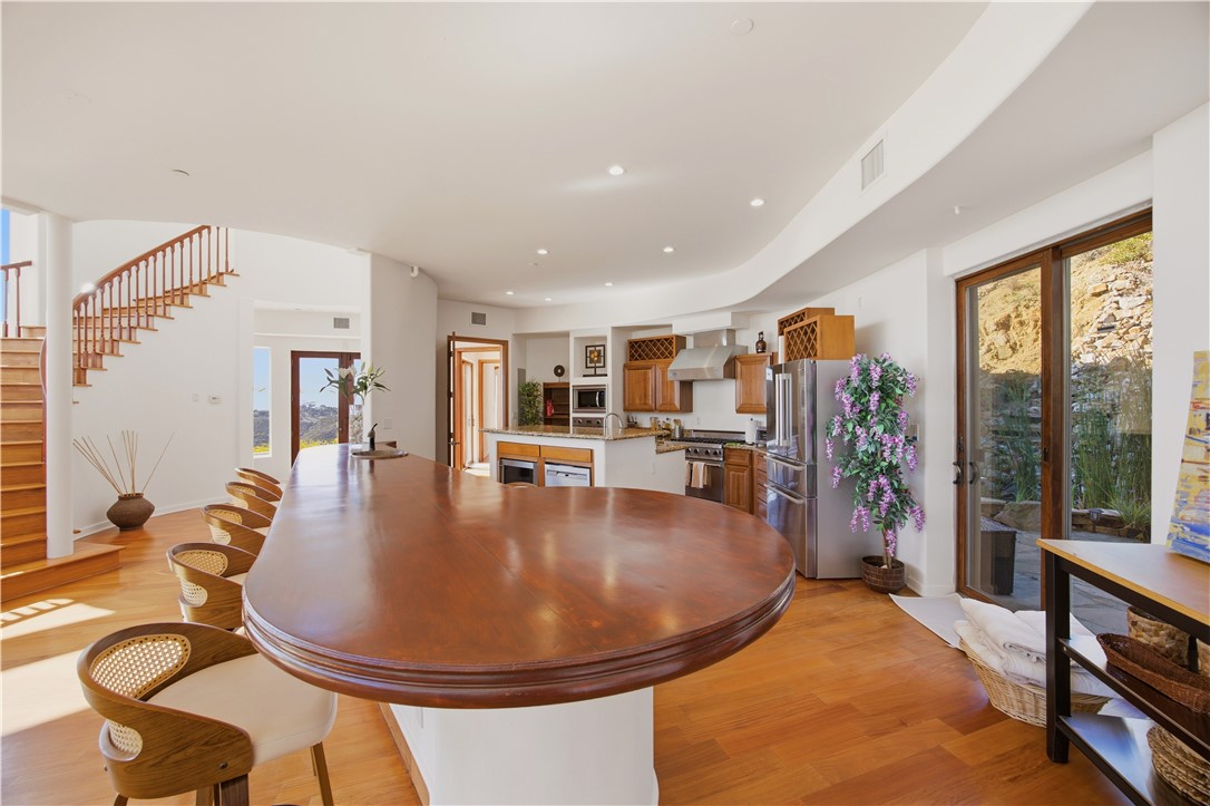 9980 Houston Road Malibu, CA 90265 - Photo 16 of 48 Gallery Image 16