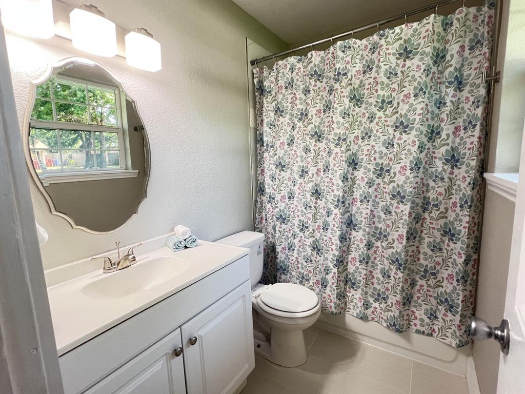 302 Glen Oaks Road Bonham, TX 75418 - Photo 14 of 17