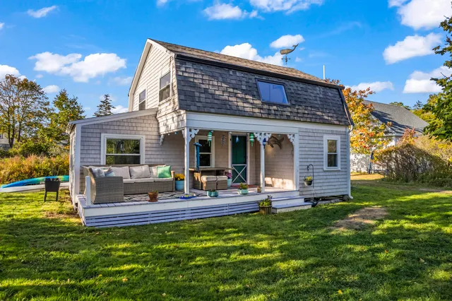 $379,500 | 6 Kane Lane, Harpswell, ME 04079