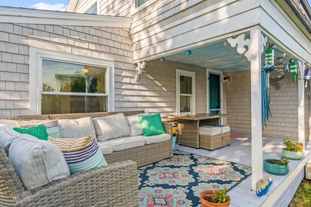 $379,500 | 6 Kane Lane, Harpswell, ME 04079