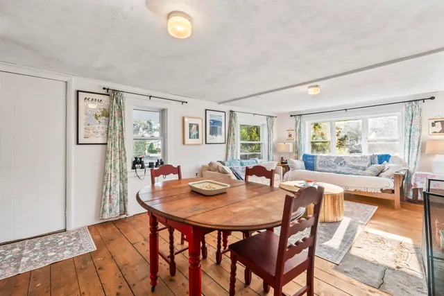 $379,500 | 6 Kane Lane, Harpswell, ME 04079