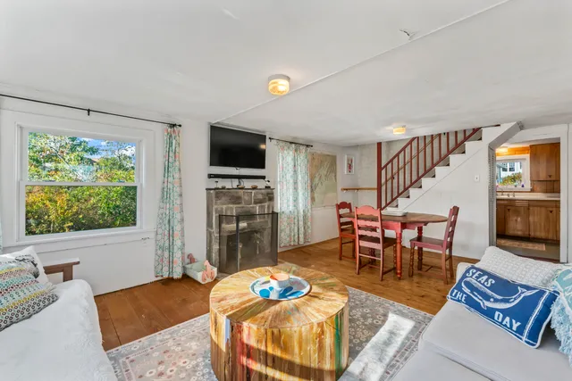 $379,500 | 6 Kane Lane, Harpswell, ME 04079