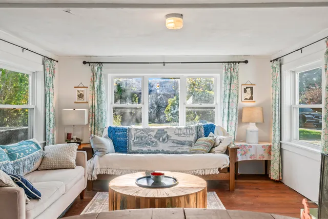 $379,500 | 6 Kane Lane, Harpswell, ME 04079