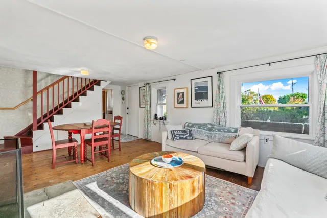 $379,500 | 6 Kane Lane, Harpswell, ME 04079