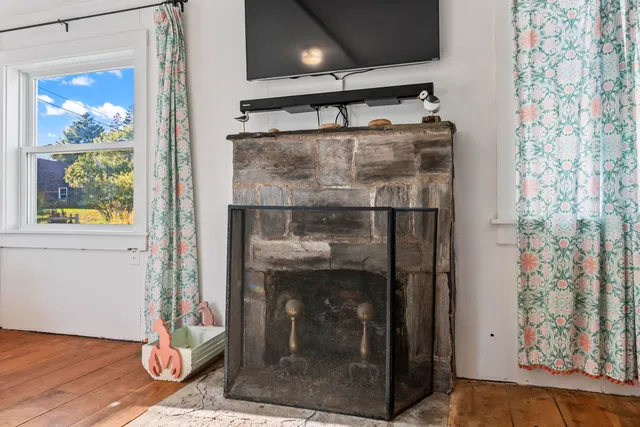 $379,500 | 6 Kane Lane, Harpswell, ME 04079