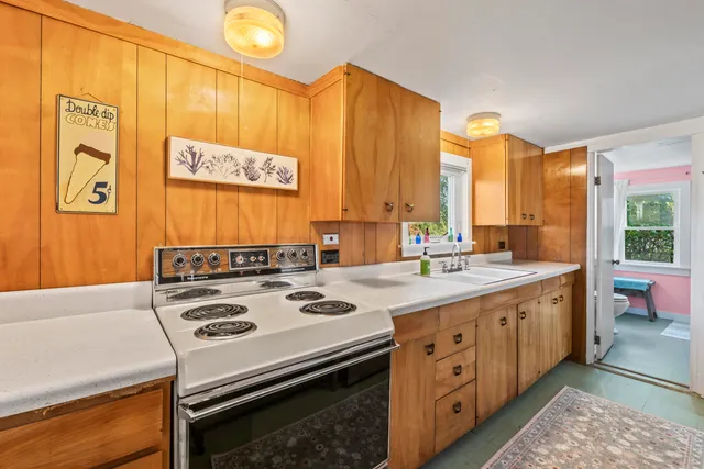 $379,500 | 6 Kane Lane, Harpswell, ME 04079