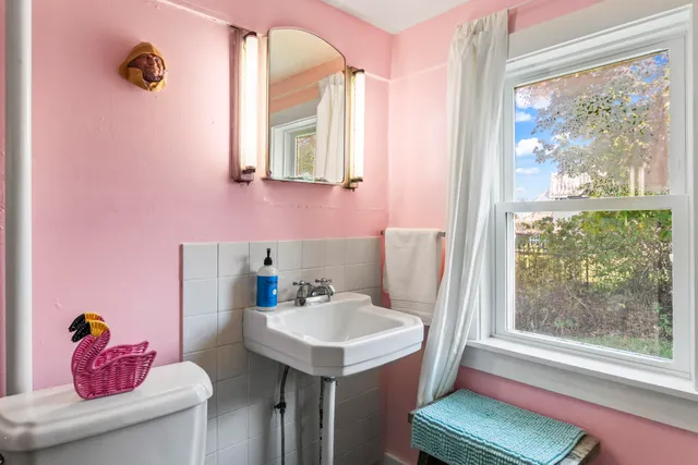 $379,500 | 6 Kane Lane, Harpswell, ME 04079