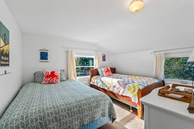 $379,500 | 6 Kane Lane, Harpswell, ME 04079