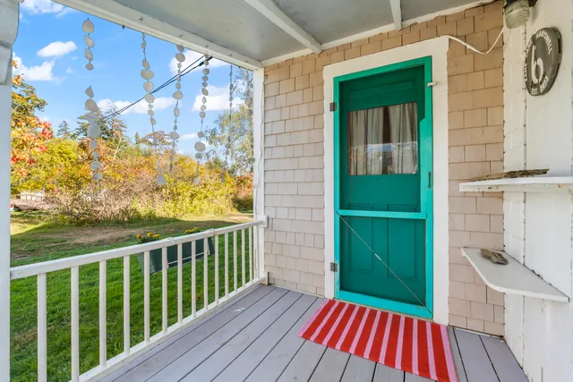 $379,500 | 6 Kane Lane, Harpswell, ME 04079