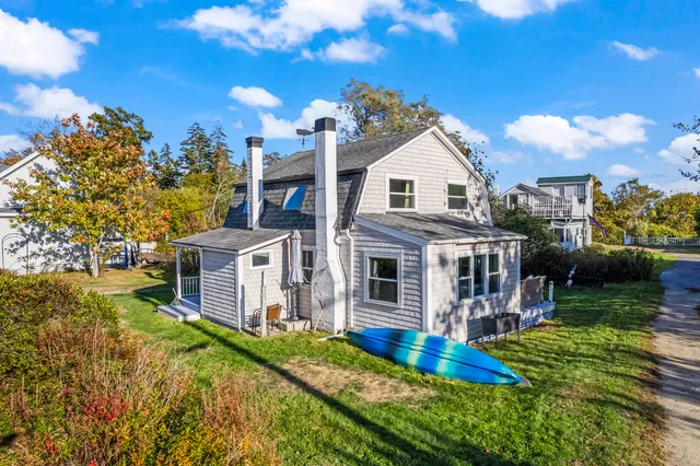 $379,500 | 6 Kane Lane, Harpswell, ME 04079