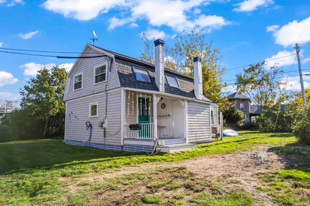 $379,500 | 6 Kane Lane, Harpswell, ME 04079