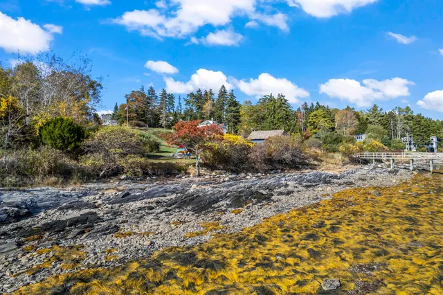 $379,500 | 6 Kane Lane, Harpswell, ME 04079