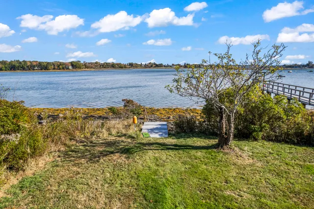 $379,500 | 6 Kane Lane, Harpswell, ME 04079