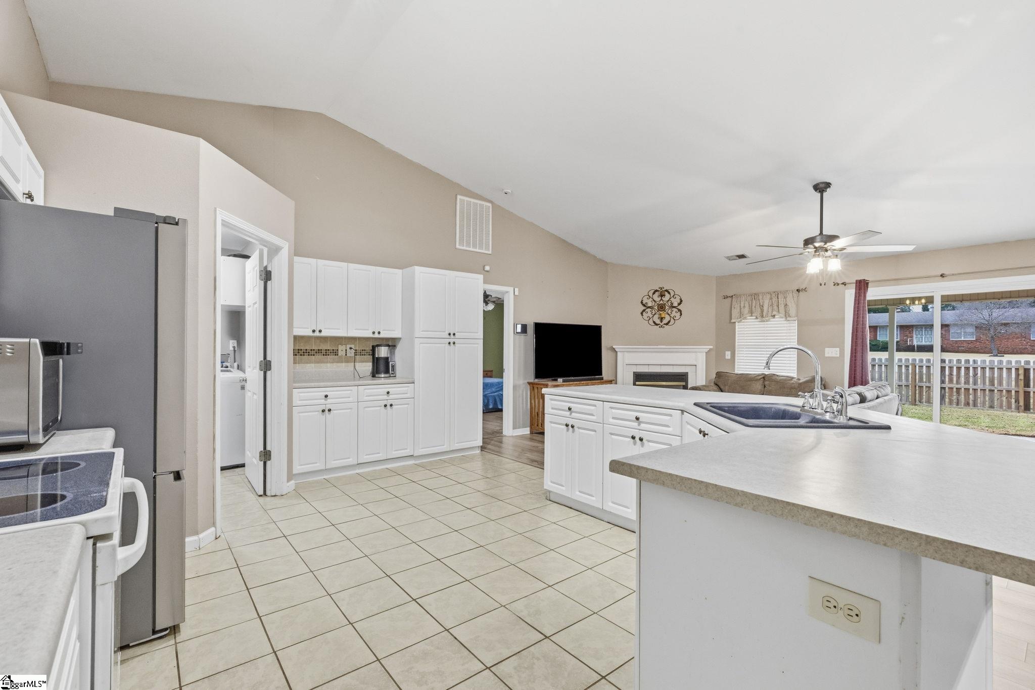 642 Hunters Lane Anderson, SC 29625 - Photo 4 of 30
