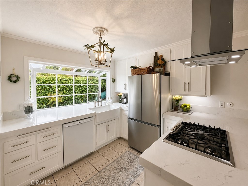 26261 Veva Way Calabasas, CA 91302 - Photo 20 of 44