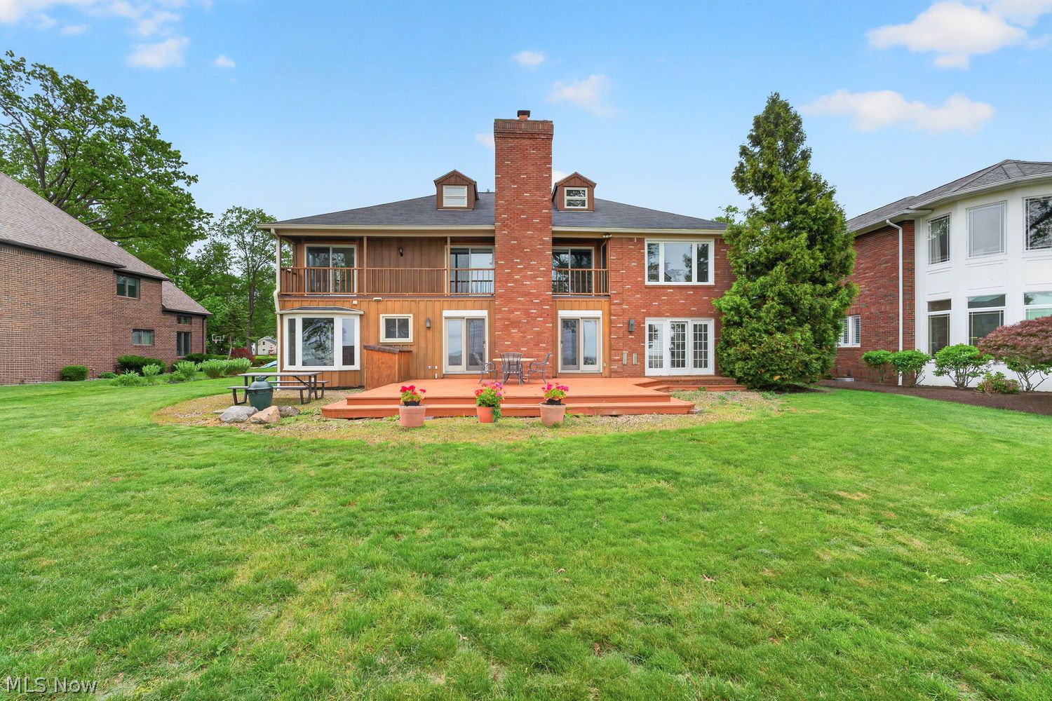 32926 Lake Road Avon Lake, OH 44012 - Photo 7 of 47
