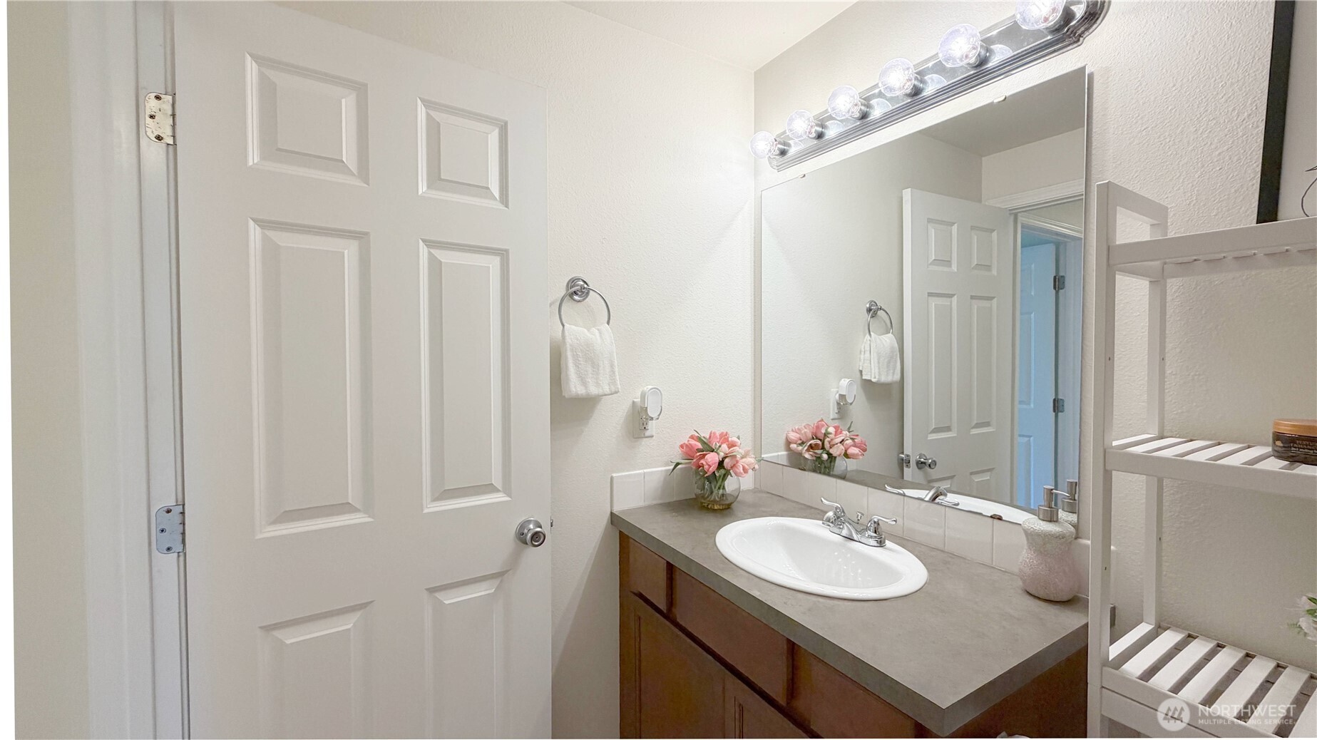 820 Cady Road, Unit B308 Everett, WA 98203 - Photo 17 of 25