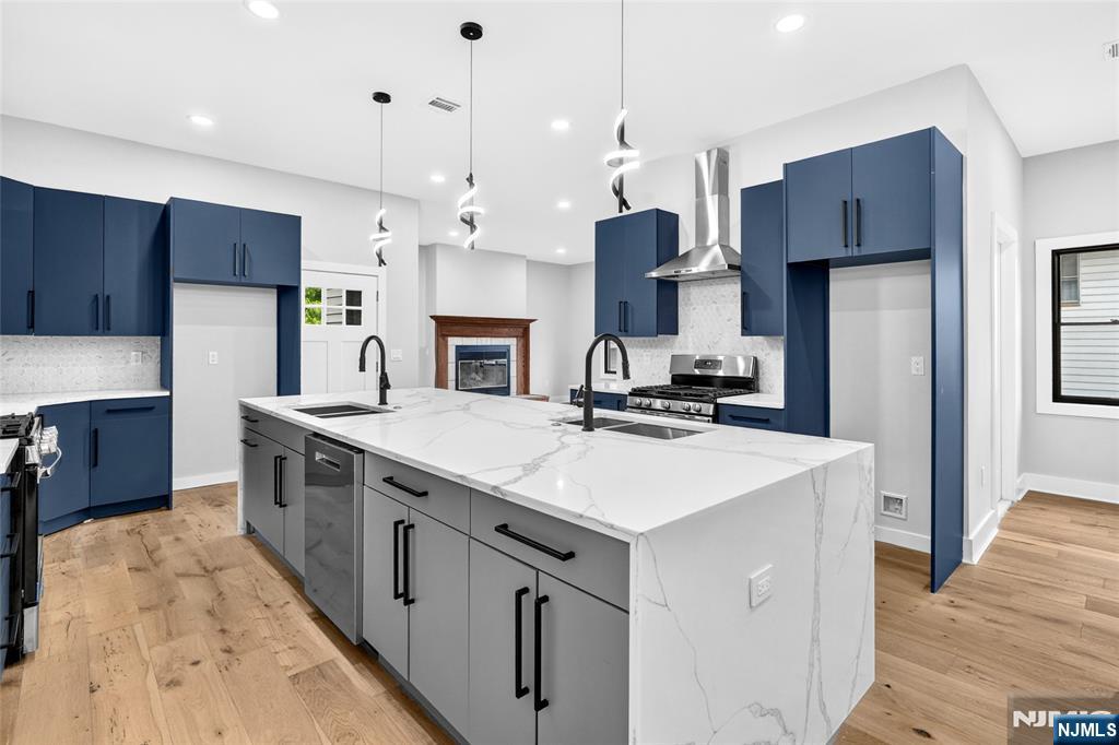 447 Queen Anne Road Teaneck, NJ 07666 - Photo 16 of 50