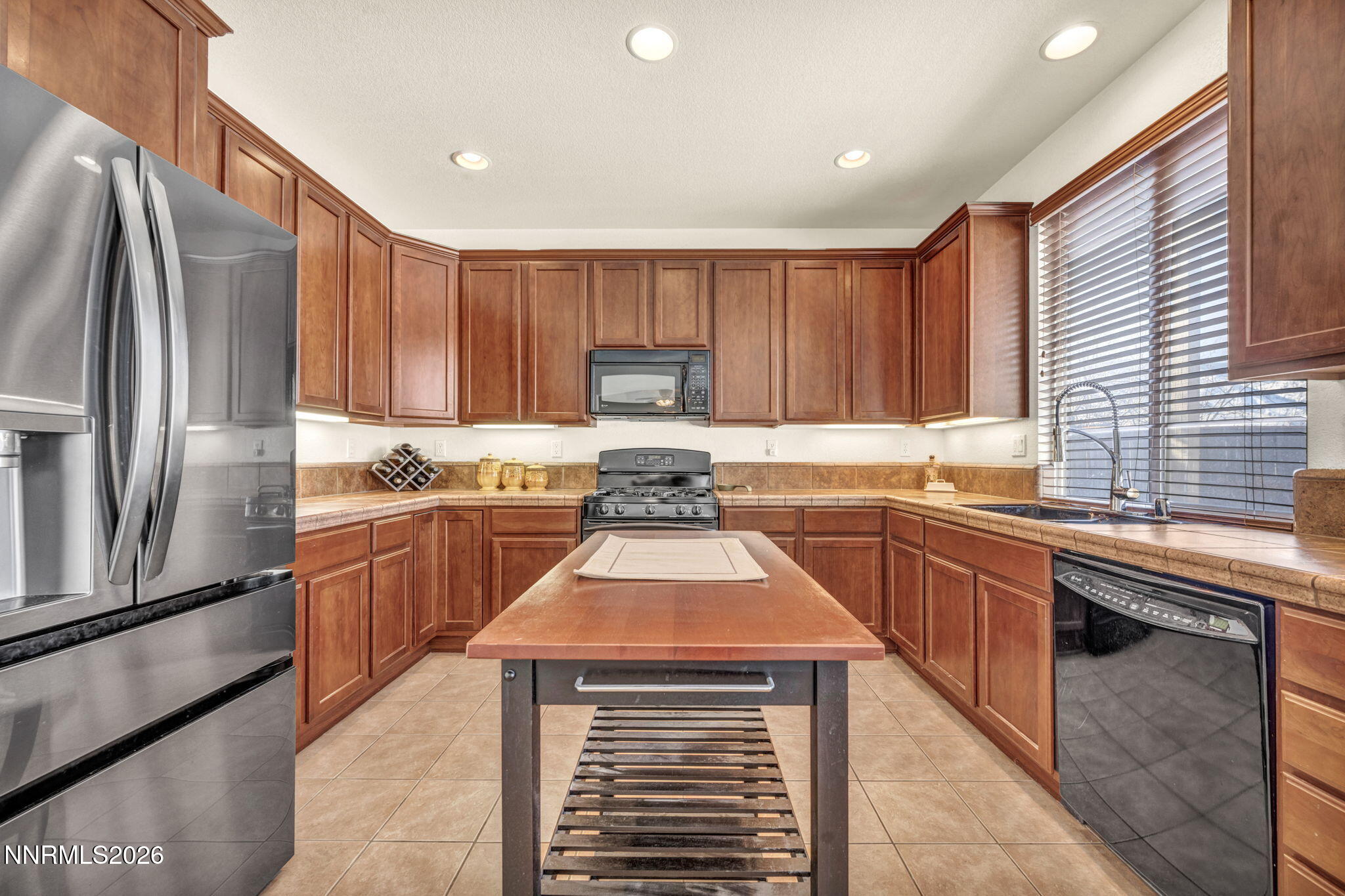 325 Jackson Springs Drive Reno, NV 89523 - Photo 8 of 47 10-web-or-mls-325-jackson-springs-dr