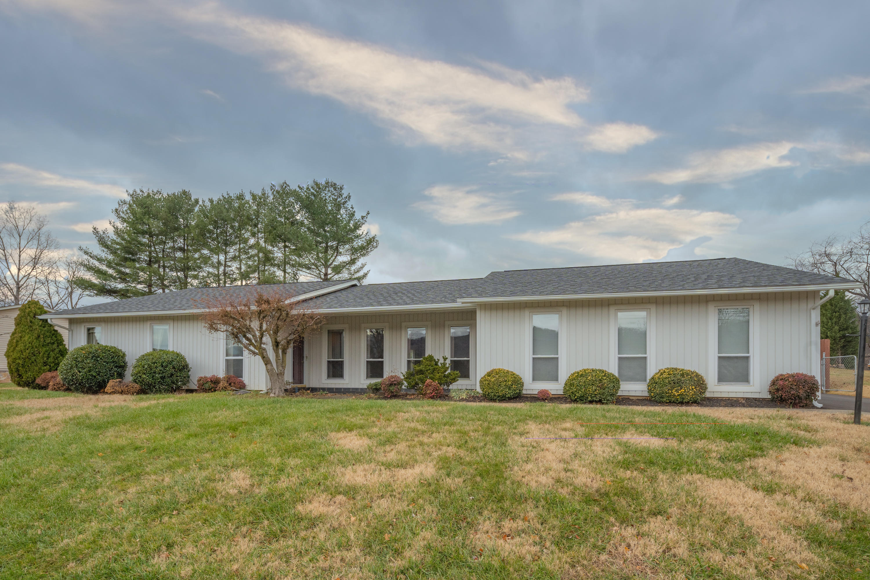 5016 Harvest Ridge Road Roanoke, VA 24019 - Photo 1 of 18 Front