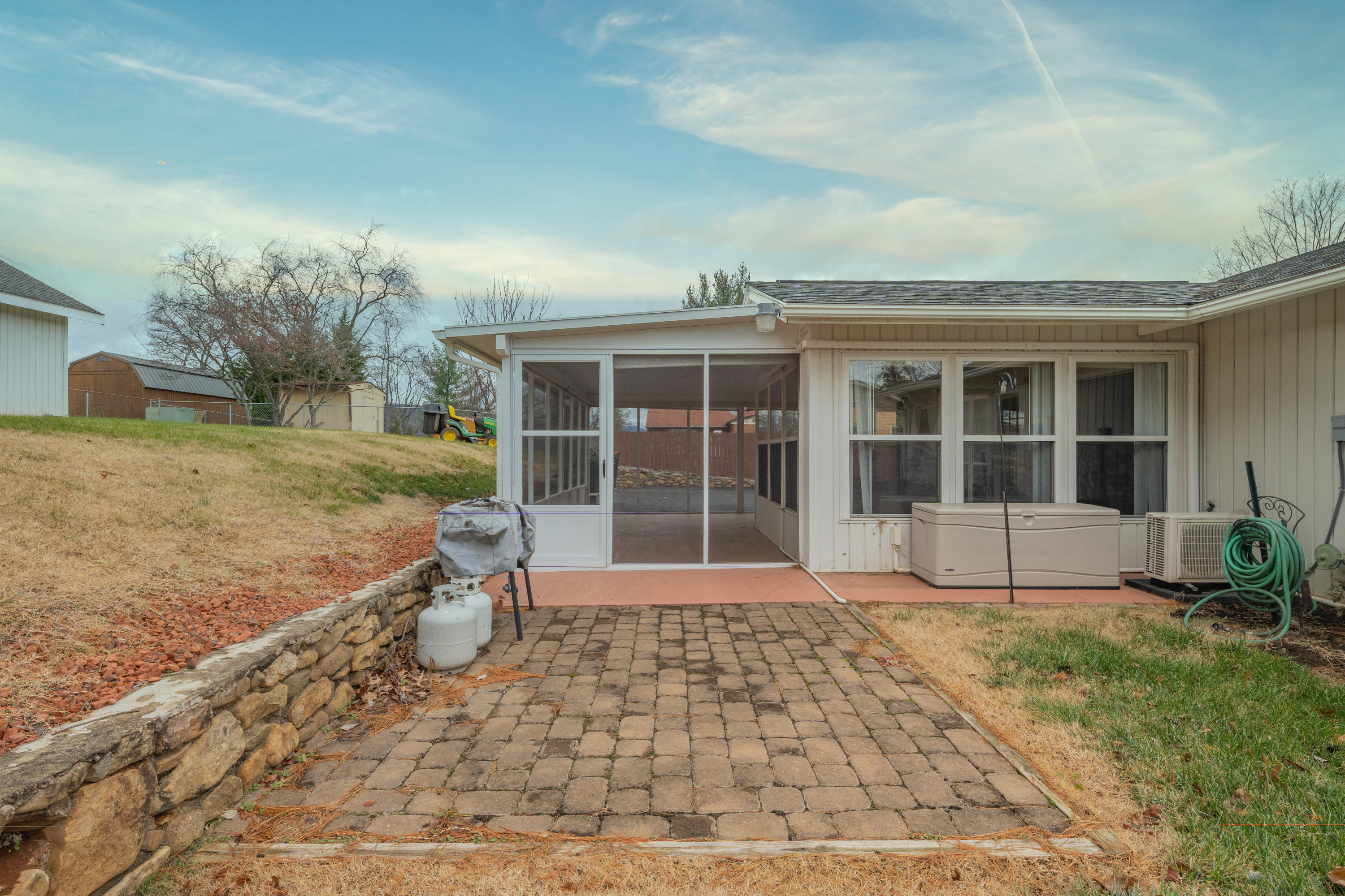 5016 Harvest Ridge Road Roanoke, VA 24019 - Photo 14 of 18 Side