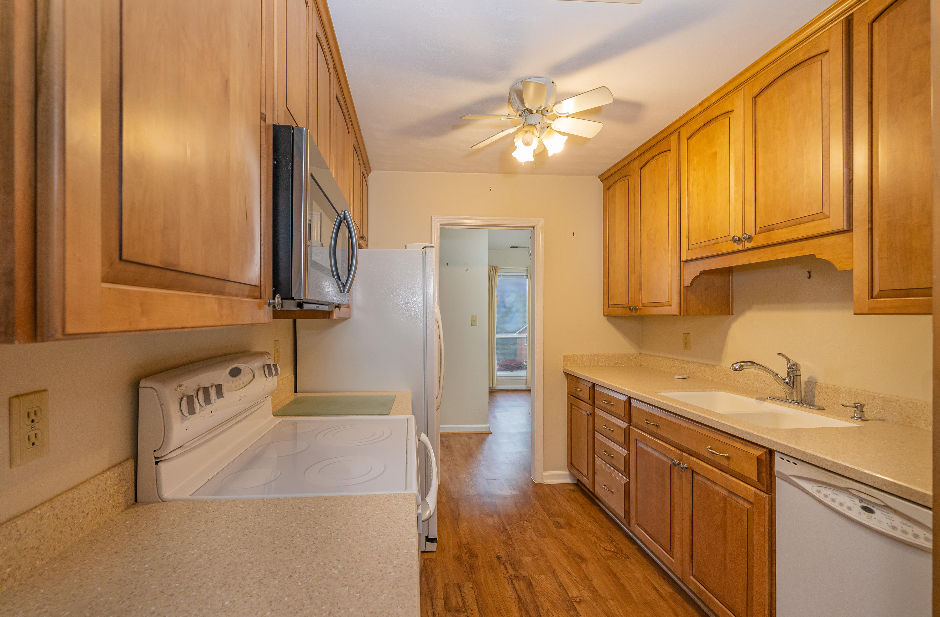 5016 Harvest Ridge Road Roanoke, VA 24019 - Photo 5 of 18 Kitchen