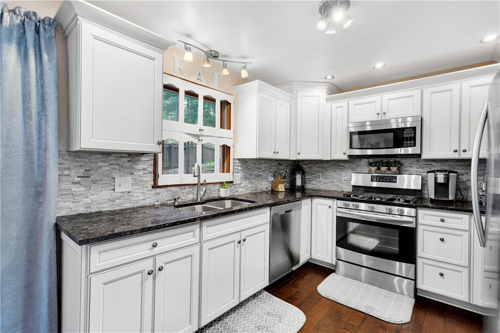 250 Harrison Road Turtle Creek, PA 15145 - Photo 8 of 24 Gallery Image 8