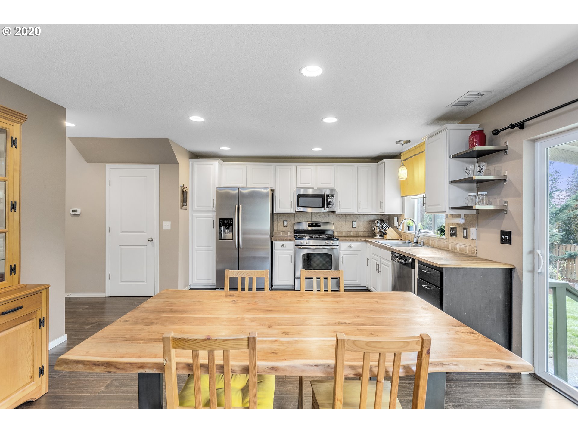 33442 Southwest Windmill Place Scappoose, OR 97056 - Photo 11 of 30 Gallery Image 11