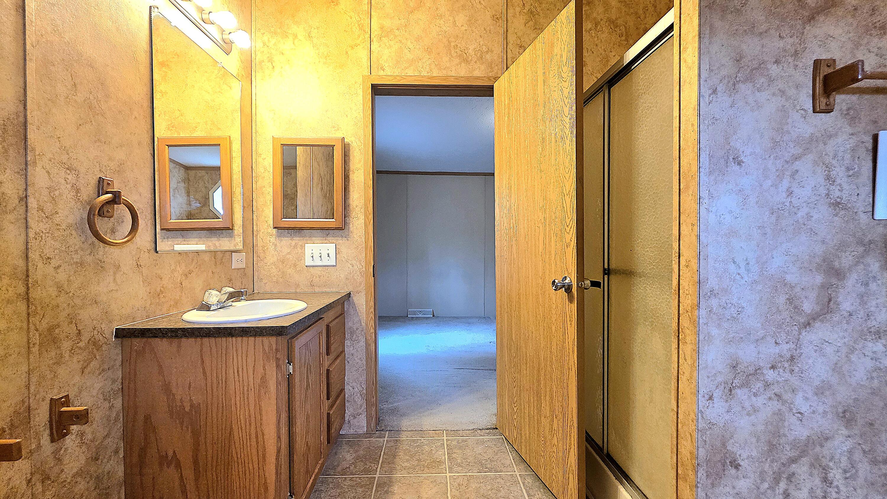 316 West Michigan Avenue, Unit 28 Clinton, MI 49236 - Photo 16 of 22 20260304_124202