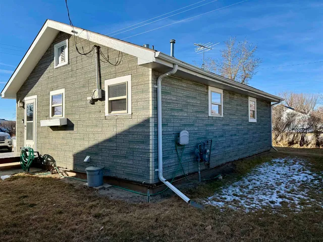 $197,000 | 404 East Saratoga Street, Saratoga, WY 82331