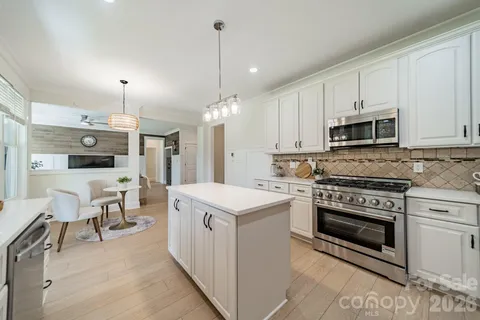 $779,900 | 188 Carolina Crossing Drive, York, SC 29745