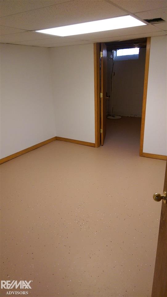 24855 Ridgecroft Avenue Eastpointe, MI 48021 - Photo 16 of 20 31291164-15.JPG