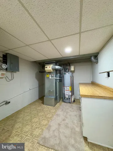 a view of a storage & utility room