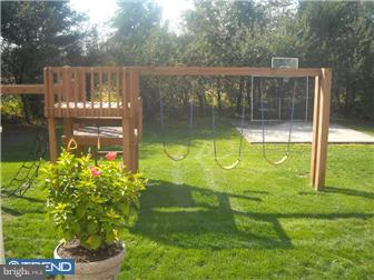 14 Phoenix Road Marlton, NJ 08053 - Photo 3 of 12 Gallery Image 3