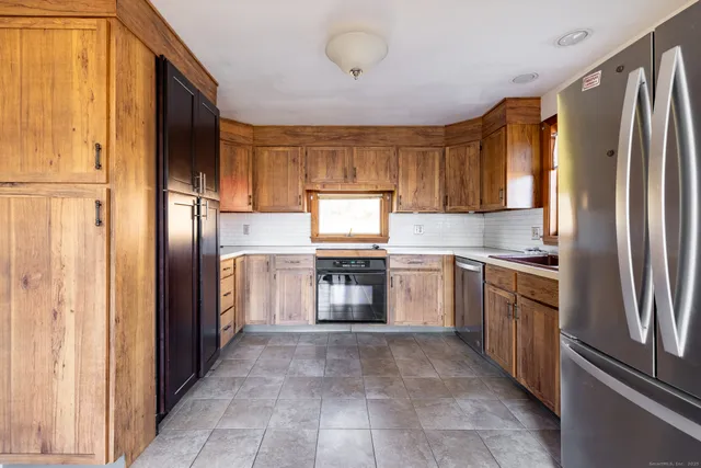 $309,900 | 39 Baron Lane, Torrington, CT 06790