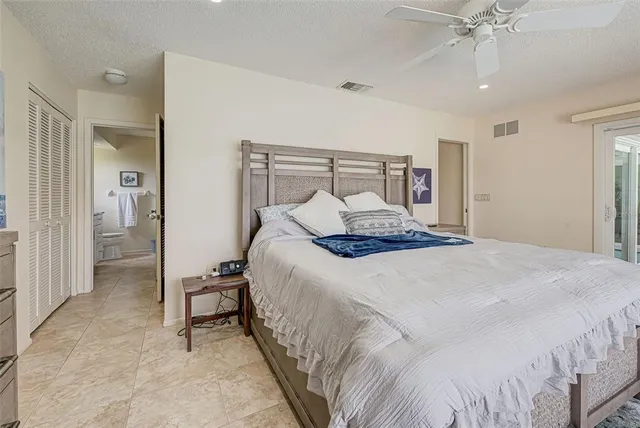 $5,000 | 3670 Emily Lane, Sarasota, FL 34238