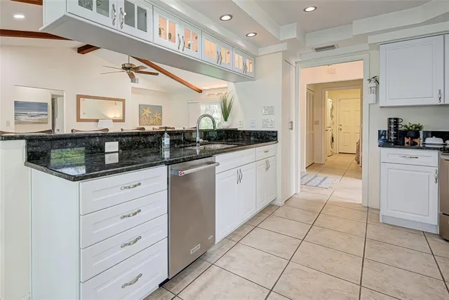 $5,000 | 3670 Emily Lane, Sarasota, FL 34238