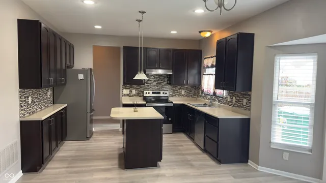 $2,500 | 2244 McGregor Court, Avon, IN 46123