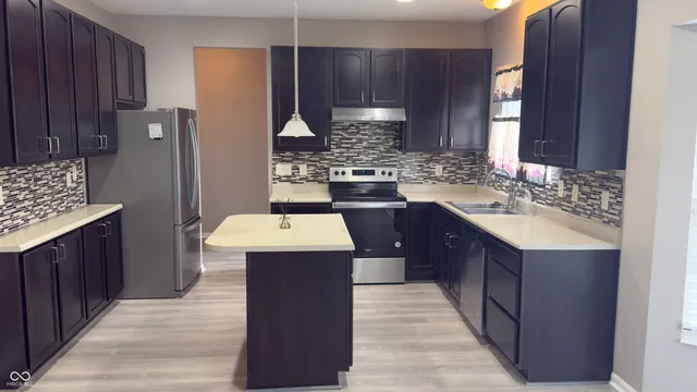 $2,500 | 2244 McGregor Court, Avon, IN 46123