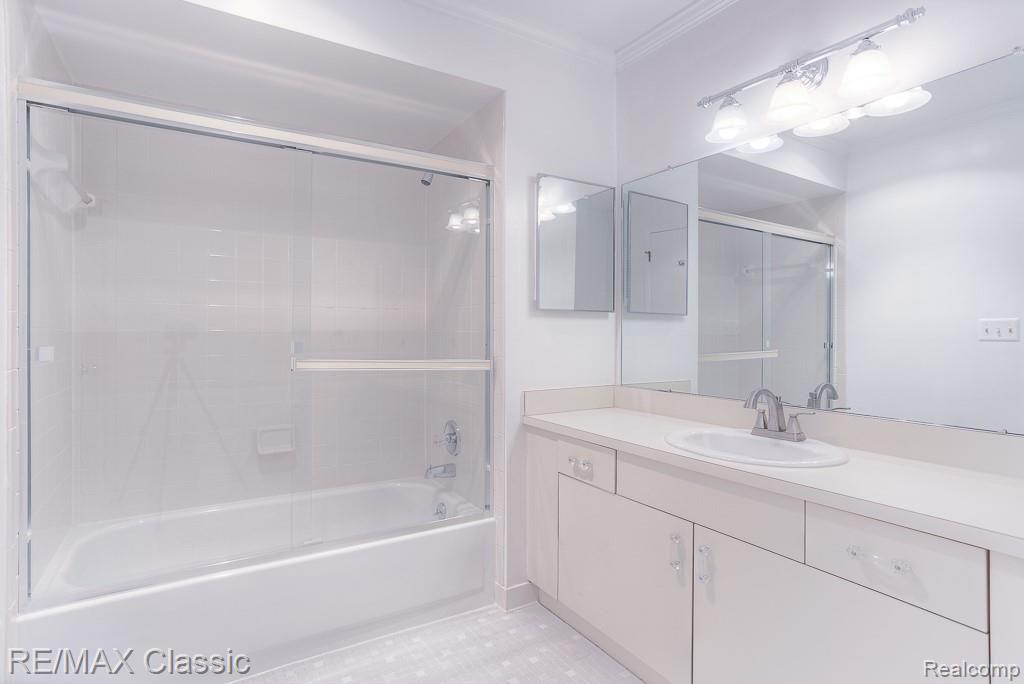 37031 Ridgedale Court Farmington Hills, MI 48331 - Photo 17 of 28
