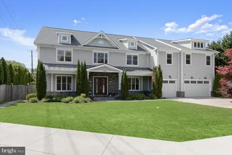$2,795,000 | 11000 Luxmanor Road, North Bethesda, MD 20852