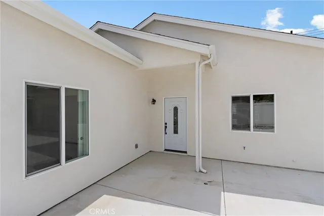 a view of an front of house