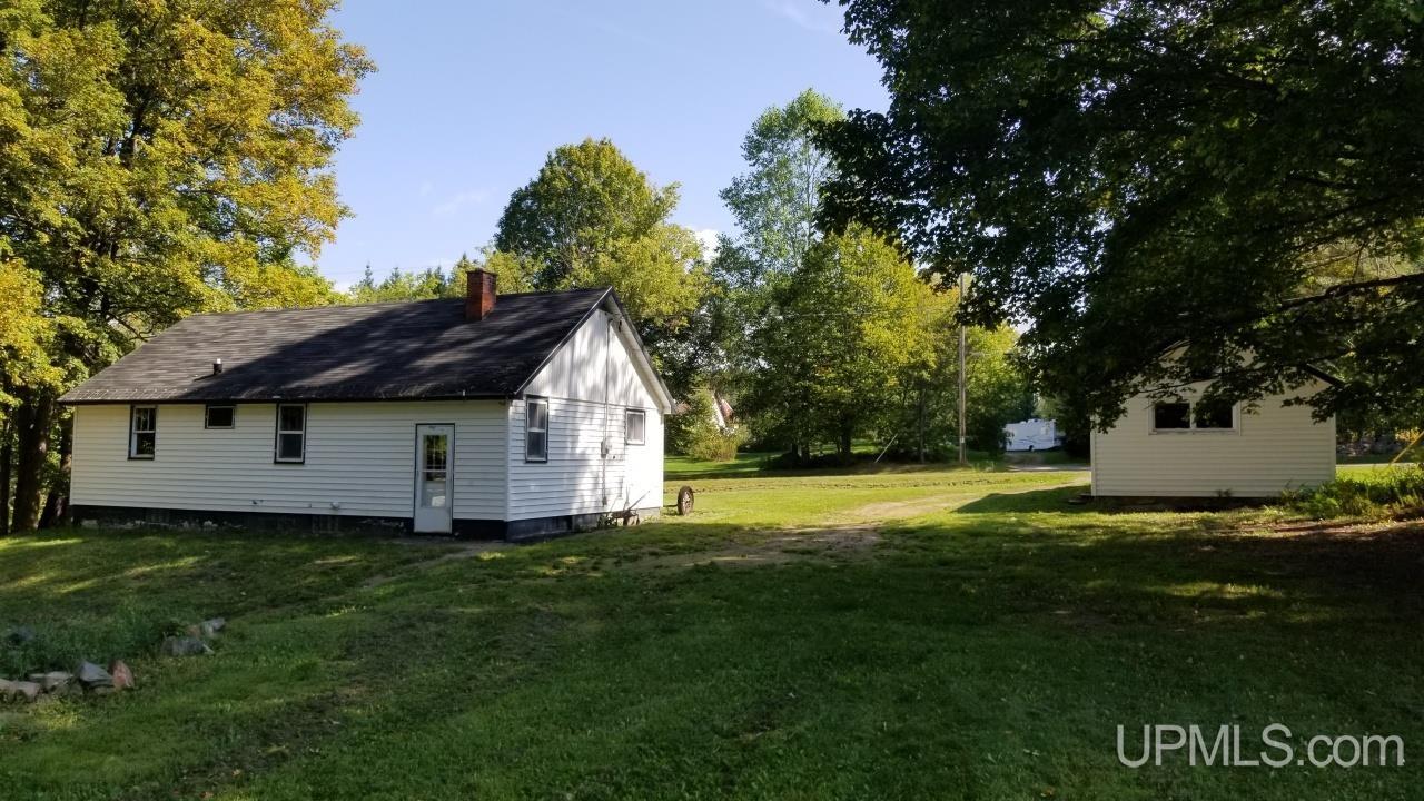 217 Reiman Road Iron River, MI 49935 - Photo 5 of 76