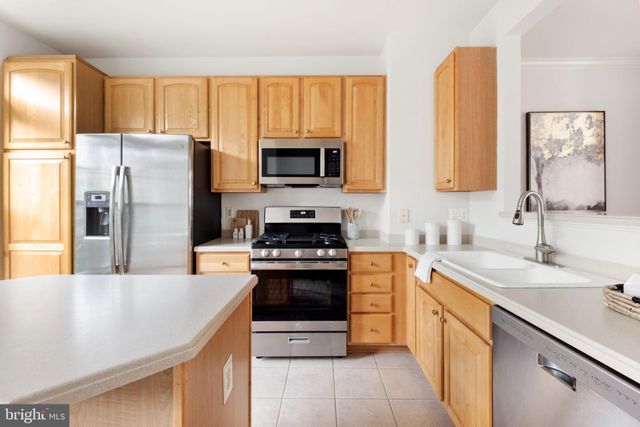 $875,000 | 2768 Manhattan Place, Vienna, VA 22180