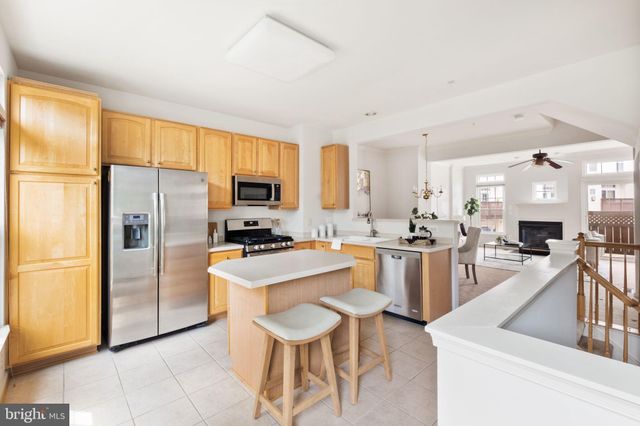 $875,000 | 2768 Manhattan Place, Vienna, VA 22180