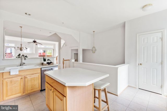 $875,000 | 2768 Manhattan Place, Vienna, VA 22180