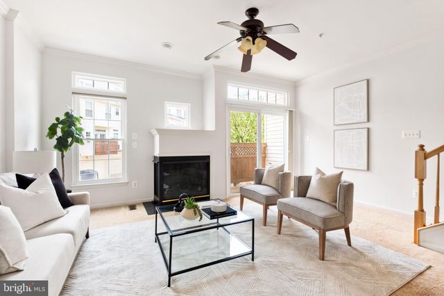 $875,000 | 2768 Manhattan Place, Vienna, VA 22180