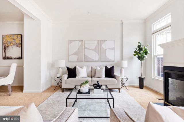 $875,000 | 2768 Manhattan Place, Vienna, VA 22180