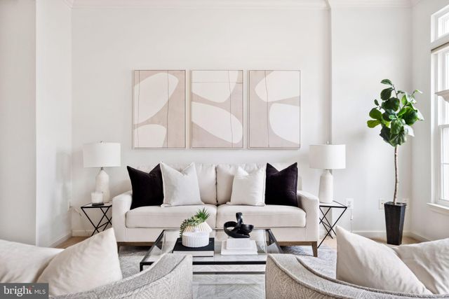 $875,000 | 2768 Manhattan Place, Vienna, VA 22180